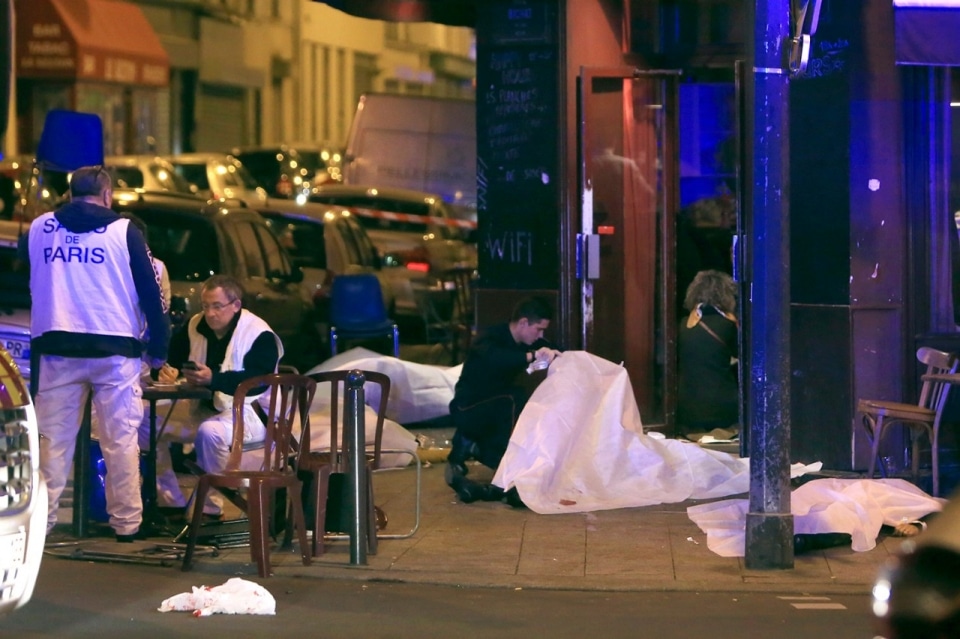 paris-terror-attacks-7